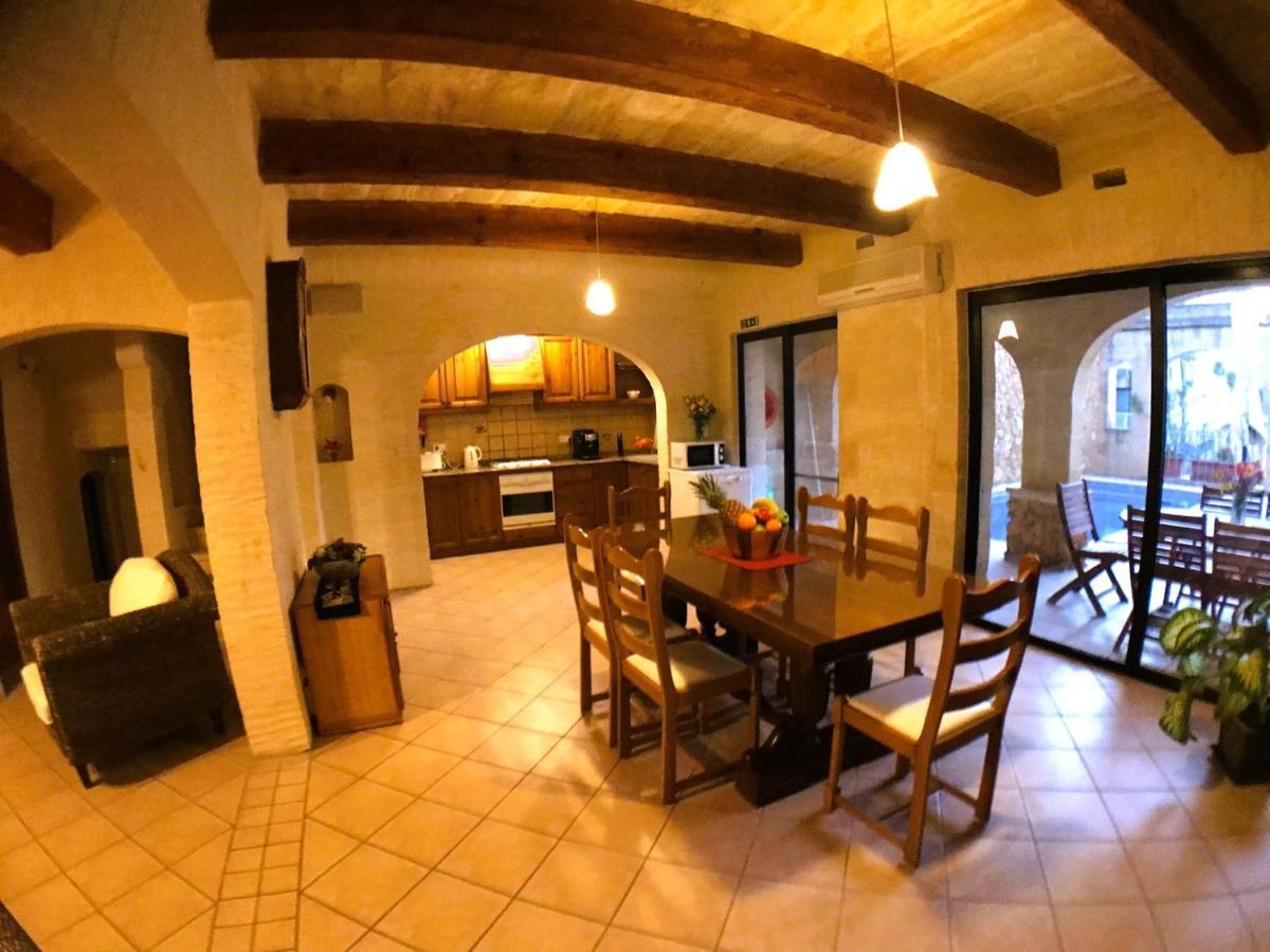 Ad Hoc B&B Il-Pergla ภายนอก รูปภาพ